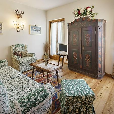 Villa Tullia - Stayincortina Cortina dʼAmpezzo Eksteriør bilde